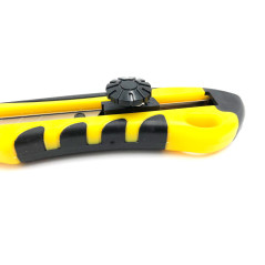 Cúter multiusos PRO de 18 mm con mango de TPR - 611182 - Beast